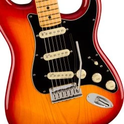 Electric Guitars Fender - Ultra Luxe Stratocaster® - Maple Fingerboard - Plasma Red Burst