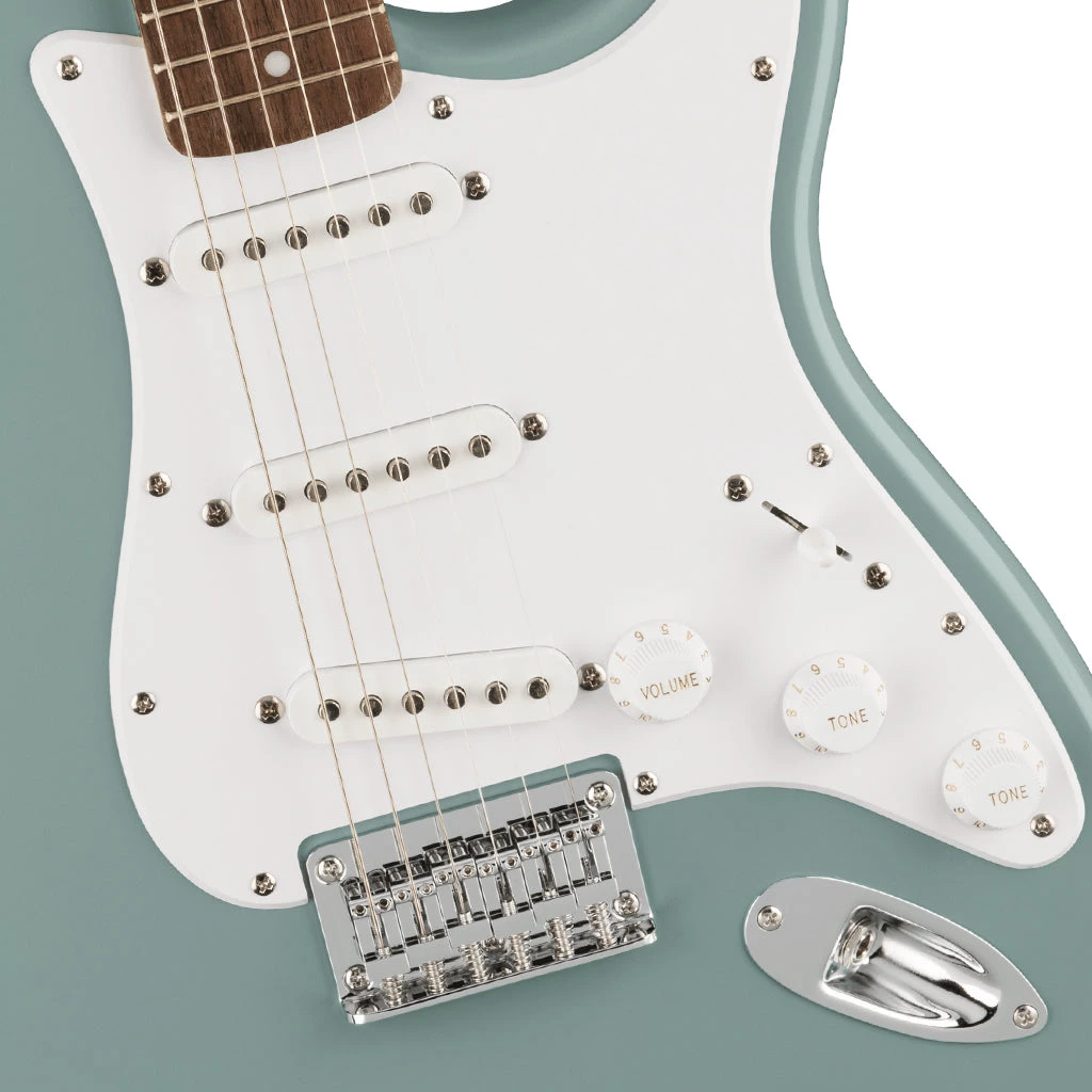 Squier Bullet® Stratocaster® HT, Laurel Fingerboard, Sonic Gray Electric Guitars