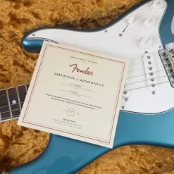 Fender Eric Johnson Stratocaster®, Rosewood Fingerboard, Lucerne Aqua Firemist