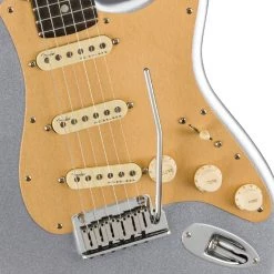 Electric Guitars Fender - Limited Edition American Ultra Stratocaster - Ebony Fretboard - Quicksilver