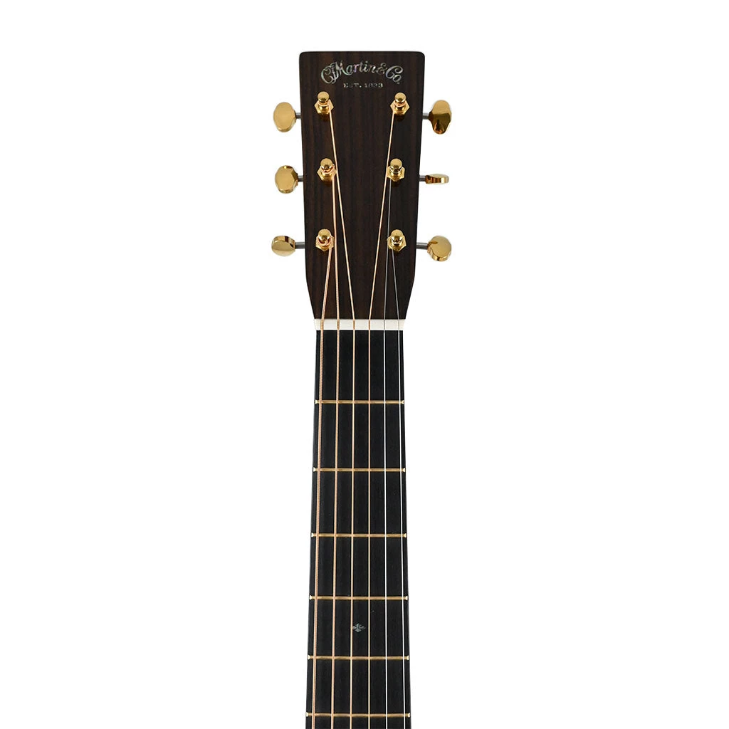 Acoustic Guitars Martin OM28MD: Modern Deluxe Orchestra Model Acoustic