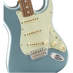 Fender Vintera 60's Stratocaster - Ice Blue Metallic - Pau Ferro Electric Guitars