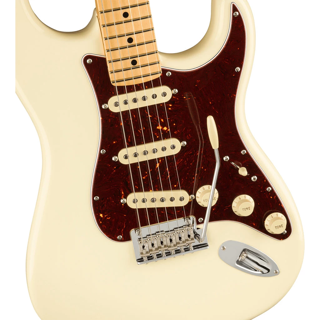 Electric Guitars Fender - American Professional II Stratocaster® - Maple Fingerboard - Olympic White