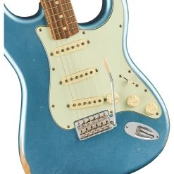 Fender - Vintera Road Worn® 60s Stratocaster® - Pau Ferro Fingerboard - Lake Placid Blue