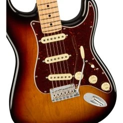 Electric Guitars Fender - American Professional II Stratocaster® - Maple Fingerboard - 3-Color Sunburst