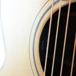 Gibson - SJ200 Studio Walnut - Antique Natural