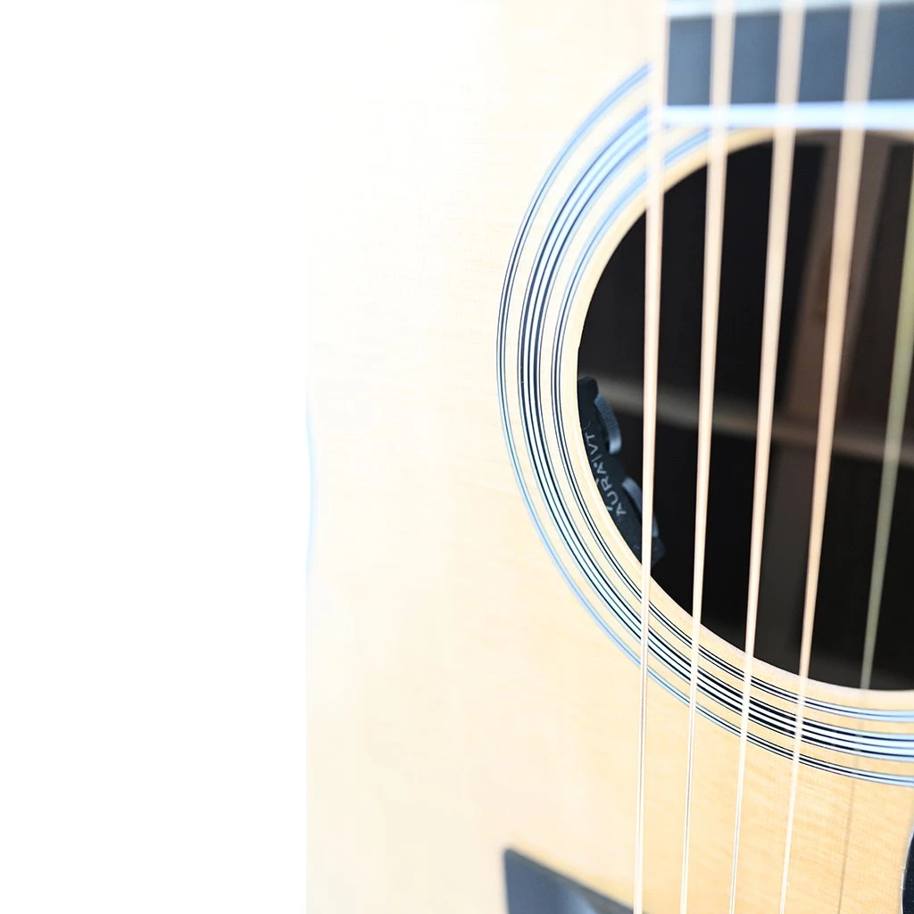 Acoustic Guitars Martin DC-35E Acoustic Guitar