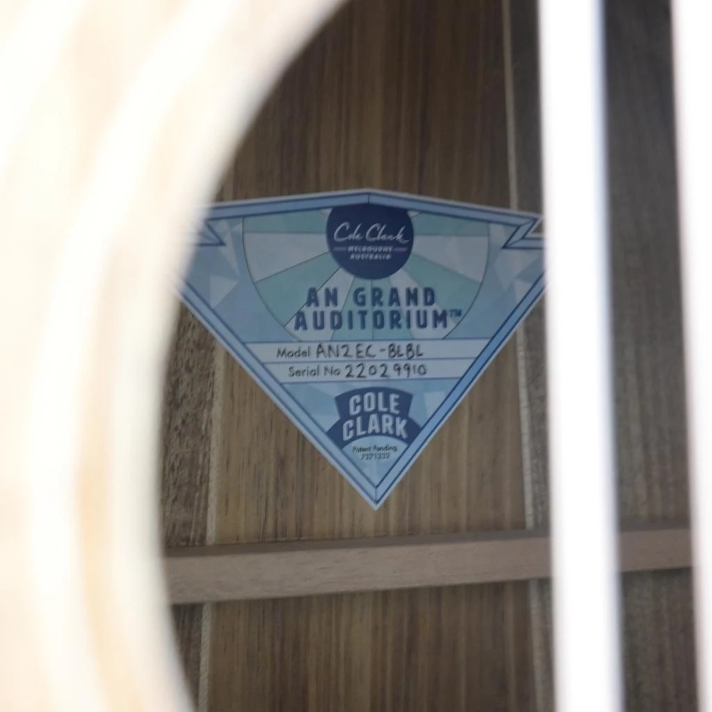 Acoustic Guitars Cole Clark - AN2 Auditorium - All Blackwood