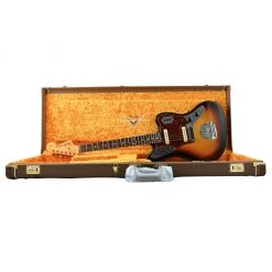 Electric Guitars Fender Custom Shop 1963 Jaguar Journeyman Relic - 3 Tone Sunburst