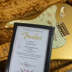 Fender Custom Shop Limited Edition 1962 Stratocaster Maple Neck Journey Man Relic - Aged Aztec Gold