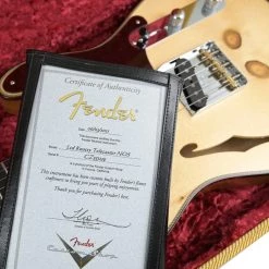 Fender Custom Shop Electric Guitars Fender Limited Edition Knotty Pine Tele Thinline - Aged Natural - Rosewood