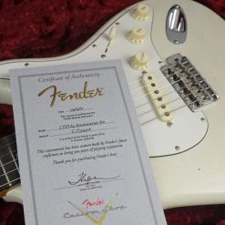 Fender Custom Shop - Limited Edition'64 Stratocaster - Journeyman Relic With Closet Classic Hardware - Aged Olympic White Electric Guitars