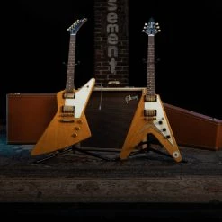 Gibson Custom Shop - 1958 Korina Explorer - White Guard Electric Guitars